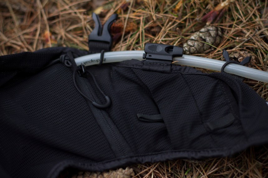 inov8 race ultra 10 tube &amp; safety whistle