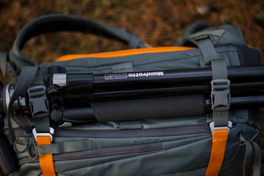 lowepro-whistler-tripod