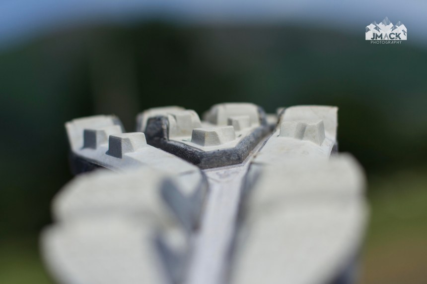 On Running Cloudventure Peak 8